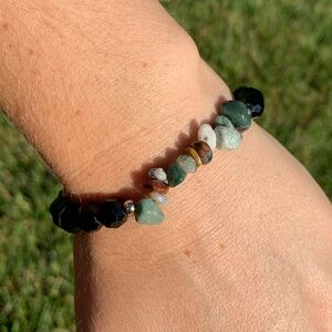 {Handmade} Black and Green Beaded Bracelet